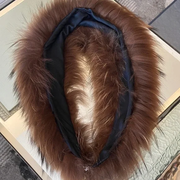 Luxurious Vintage Raccoon Genuine Fur Collar EUC - Picture 5 of 9
